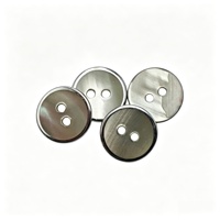 Boutons en coquille de Trocas naturelle avec bordure métallique électro-plaquée, boutons ronds à 2 trous pour chemises, costumes, manteaux et vêtements de luxe