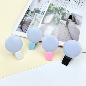 Barato Mini <span class=keywords><strong>Q</strong></span> portátil recargable USB <span class=keywords><strong>LED</strong></span> Selfie luz relleno iluminación anillos Clip para iPhone <span class=keywords><strong>Samsung</strong></span> teléfono Cámara personalizar Logo - Product Image 6