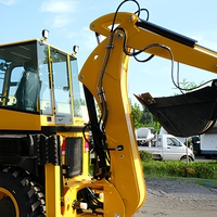 Backhoe Loader Tugas Berat 7200kg, Front Loader, Wheel Loader, Traktor, Mesin Diesel Yunnei 92KW, Kapasitas Bucket 1CBM, CE/EPA