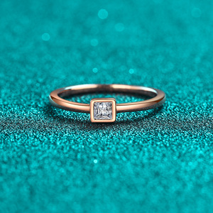 0.3CT Princess Cut Moissanite Ring Argent Sterling 925 avec champagne plaqué or Mariage Fiançailles Fine Jewelry - Product Image 3