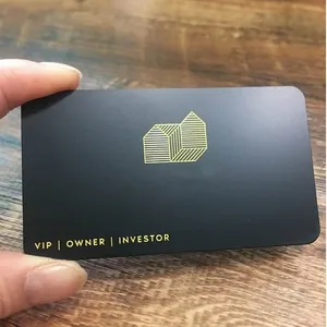 Cartão de metal preto personalizado com logotipo dourado Impressão de cartão de visita em aço inoxidável preto Cartão de metal com impressão dourada