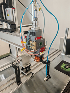 Máquina de endurecimiento láser de plataforma de 5 ejes con fuente Raycus para templado automático de moldes, engranajes y tratamiento térmico de superficies de acero a temperatura ultrabaja - Product Image 1