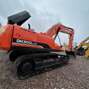 Excavatrice hydraulique sur chenilles d'occasion Doosan DX300LC-9C/DX300, 30 tonnes, importée de Corée, pompe Isuzu, modèle 2024, capacité de la benne de 1,27 m³ - Product Image 1