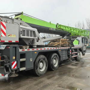 Grue sur camion Zoomlion de 25 tonnes, hauteur de levage de 60 m, grue mobile tout-terrain, poids de 33240 kg, certifiée EPA, modèle 2023 - Product Image 4