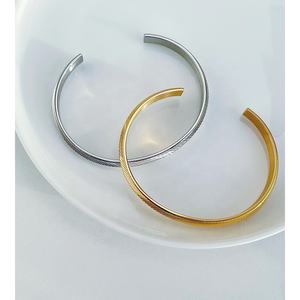 Joyería de acero inoxidable chapado en oro de 18K, accesorios simétricos de sarga a rayas, brazaletes, brazalete, alta calidad, B222284 - Product Image 5