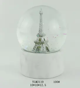 Colorido resina Torre Eiffel recuerdo modelo barcos país recuerdo globo de nieve