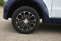 Voiture de patrouille électrique multifonctionnelle à coque en fer, 2 rangées, 5 places, avec espace de chargement, pour sites touristiques, zones résidentielles et communautaires