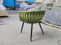 Chaise de salle à manger stable en velours tressé avec pieds en métal noir, fauteuil d'appoint moderne pour salons, restaurants et cafés