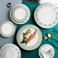 Vaisselle en céramique élégante garnie de vert Ensemble de vaisselle en porcelaine de qualité supérieure Poterie fine Vaisselle de table classique
