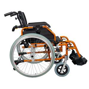 Silla de Ruedas Ligera de Aluminio con Respaldos Reclinables y Reposabrazos Ajustables en Altura y Reposapiés Abatibles - Product Image 2