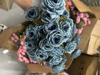 Bouquet de roses artificielles en soie à 9 têtes bon marché en gros de roses à 9 têtes pour la décoration