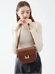 Nouveau sac à bandoulière pour femme de style rétro romain, sac à main décontracté durable et léger - Product Image 3