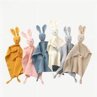 Krepp-Baumwoll-Hasen-Kuscheldecke, weiche, umweltfreundliche Kaninchen-Schmusedecke mit Tierkopf-Puppe für Zuhause, Hotel und Reisen