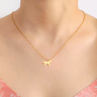 Collier pendentif cheval de course pour femmes boucles d'oreilles animaux minimalistes exquis bijoux en acier inoxydable cadeaux
