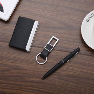 Ensemble cadeau personnalisé pour cadres : stylo en cuir personnalisé, porte-clés et porte-cartes - Cadeaux d'entreprise parfaits - Product Image 2