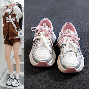 LYKU 2026 Chaussures de course légères à lacets pour femmes, semelle souple, respirantes, confortables, anti-odeur, baskets tendance - Product Image 1