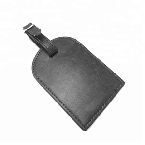 Coffret cadeau de voyage personnalisé Initiales embossées <span class=keywords><strong>Porte</strong></span>-<span class=keywords><strong>passeport</strong></span> et étiquette de bagage <span class=keywords><strong>en</strong></span> <span class=keywords><strong>cuir</strong></span> - Product Image 4
