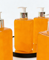 Gel Douche Éclaircissant et Nettoyant en Profondeur Molato au Curcuma, Carotte et Vitamine C, Marque Privée, 500 ML