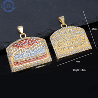 Collier pendentif arche de mosquée en laiton plaqué or 18 carats, mosaïque rouge et blanche, design géométrique islamique