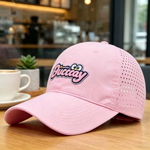 Casquettes de baseball sportives à 6 panneaux découpées au laser avec logo personnalisé brodé pour le golf - Product Image 1