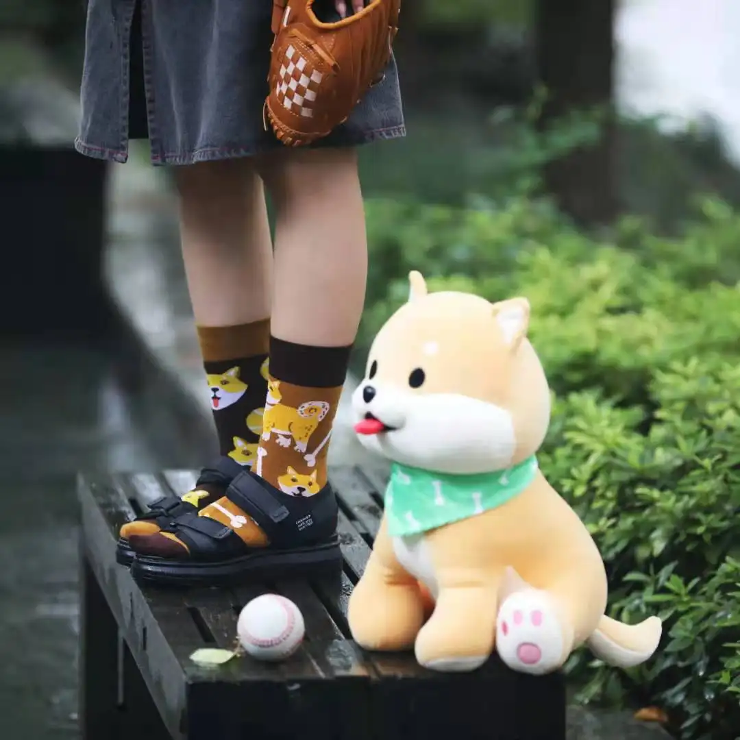 Großhandel Unisex Cute Cartoon Hund Fancy Mismatch Personal isierte lustige benutzer definierte Baumwolle ab Socken