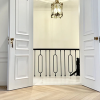 Rampe d'escalier en fer en forme de U au design moderne, adaptée aux escaliers de villa, personnalisable