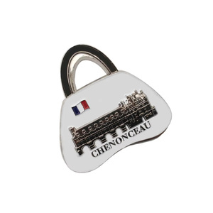 Imán para Refrigerador con Diseño de Bolsa de Metal Esmaltado, Recuerdo de Viaje de Francia, Castillo de Chenonceau - Product Image 1