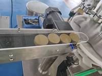 Machine rotative automatique de bouchage de bouchon de bouteille en plastique de bonne qualité