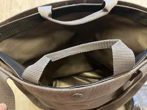 Échantillon gratuit Tablier de jardin en toile robuste avec poches et sac de cueillette réglable pour la cueillette de fruits et légumes, pour jardiniers amateurs - Product Image 4