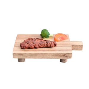 Assiette à steak en bois rectangulaire, design minimaliste durable pour servir les aliments - Product Image 4