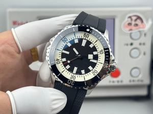 Nuevos Relojes Mecánicos de Diseño para Hombre de Alta Calidad y Gran Venta; Relojes de Moda en Color Negro - Product Image 3