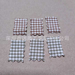 Patchs Yuansheng sur mesure, découpes en tissu bleu à carreaux pour vêtements et textiles. - Product Image 2