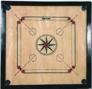 Nuevo Diseño de Mesa de Juego de Carrom Portátil de Madera con Logotipo y Color Personalizables, Duradera y con Caja de Regalo - Product Image 3