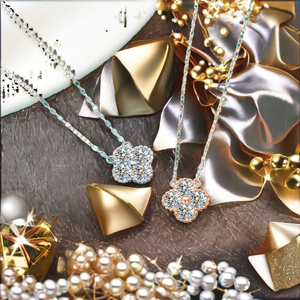 จี้สร้อยคอรูปใบโคลเวอร์สี่แฉกประดับเพชรโมอิสซาไนต์ VVS เงินแท้ 925 ชุบเงิน ได้รับการรับรองจาก GRA - Product Image 2