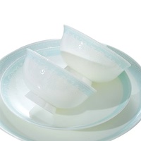 Service de table carré en porcelaine fine bleu clair, style américain, émaillé, or 24 carats, peint à la main, compatible lave-vaisselle/micro-ondes/four, pour mariage