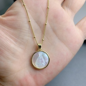 Collana Vintage Rotonda <span class=keywords><strong>con</strong></span> Madonna di Guadalupe per Donne, Pendente in Madreperla Naturale, Vendita all'Ingrosso - Product Image 3