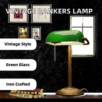 Lampe de bureau Bankers en fer avec abat-jour en verre blanc, style simple vintage rétro, interrupteur à chaîne, lampe de table pour la maison ou le bureau