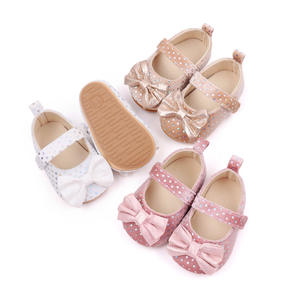 Sandales d'automne 2026 pour nouveau-né fille, modèle Princesse, à enfiler, respirantes, tige en PU, doublure en coton, semelle extérieure en caoutchouc, motif uni, 0-1 an - Product Image 1