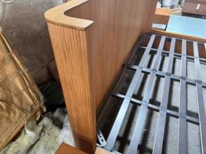 모던 디자인 럭셔리 핸드 카빙 패널 오크 원목 퀸 & 킹 사이즈 매트리스 침대 프레임 바이런 쉘터 베드 - Product Image 5