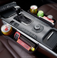 Organisateur de remplissage d'espace de siège de console de voiture premium avec porte-gobelets dans la voiture