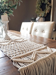 Camino de mesa de macramé hecho a mano, Estilo Vintage bohemio para comedor - Product Image 2
