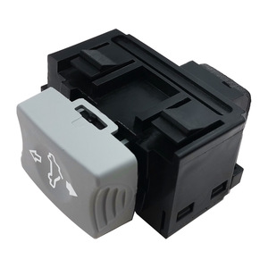 สวิตช์ซันรูฟมิตซูบิชิเอาท์แลนเดอร์ สวิตช์แบบรวมสำหรับเปลี่ยนไฟบนหลังคารถยนต์ อะไหล่ซ่อมแซม - Product Image 3