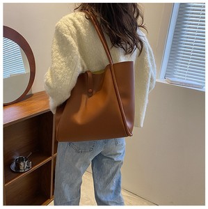 กระเป๋าถือสะพายไหล่ผู้หญิงหนัง PU ดีไซน์ทันสมัยปี 2024  แบบมีซิป  ย้อนยุค  แฟชั่น  สำหรับเดินทาง  สายสะพายเดี่ยว  100% - Product Image 2