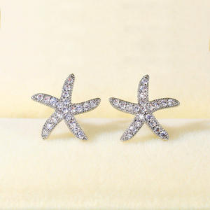 Pendientes de Diamantes Estrella de Mar en Oro Blanco, Corte Brillante Redondo, Color G, Diamantes Naturales, Clásicos para Uso Diario de Mujer - Product Image 6
