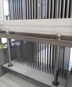 Ligne de production industrielle d'injection de saumure et de tumbling sous vide pour la marinade des poitrines de poulet, des ailes de poulet et des poulets entiers - Product Image 3