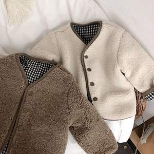 Nouvelle Collection Hiver 2025 – <span class=keywords><strong>Manteau</strong></span> Double Face Simple Boutonnage Teint en Pièce, Style Coréen, en Fourrure d'Agneau et Coton Rembourré à Carreaux pour Garçons et Filles - Product Image 2