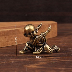 1 pièce Petite figurine de moine de Kung Fu en laiton, artisanat créatif, ornement en laiton - Product Image 2