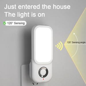 Luz Nocturna LED de Inducción Inteligente con Carga Inalámbrica, Enchufable, para Pasillo, Dormitorio, con Linterna - Product Image 3