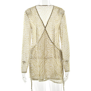 Robe en mousseline de soie imprimée pour femmes, col en V profond, extensible, mini, pour la plage et les vacances - Product Image 5