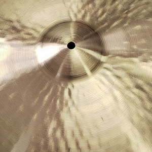 Platillos de Percusión Hechos a Mano Polished Hammer B20 para Bateristas - Product Image 2